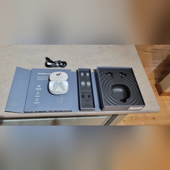 Soundcore liberty 4 true wireless earbuds with ANC - Picture 5 of 8